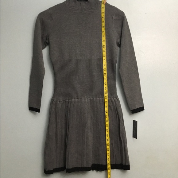 TAYLOR DRESSES - Picture 6 of 15